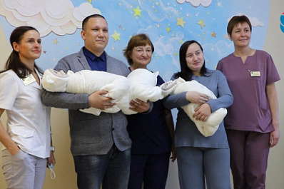 В Самарском областном перинатальном центре родилась первая в 2024 году тройня