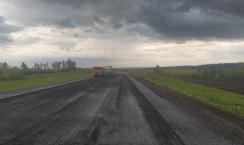 Начался ремонт дороги в районе поселка Петра Дубрава