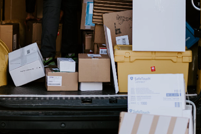 Россиян предупредили о новой мошеннической схеме с "посылками"