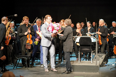 Монологи Гамлета под музыку Шостаковича: Евгений Миронов и Юрий Башмет представили в Самаре новую совместную программу