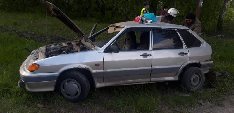 Двое в больнице: в Самарской области на трассе столкнулись легковушка и большегруз