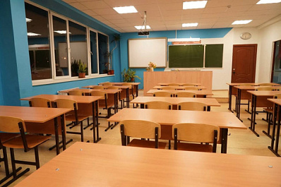 "Партийный десант" оценил работу одной из самых больших школ Самарской области и России