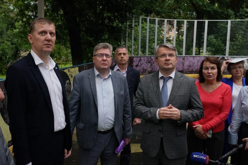 В Самарской области по поручению губернатора проходит мониторинг состояния детских площадок 