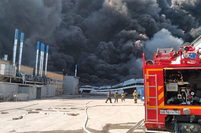 Крупный пожар на складе в Самаре: полная хроника событий