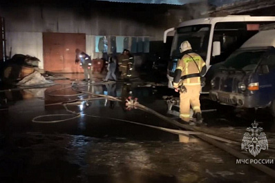 На Заводском шоссе в Самаре потушили автосервис