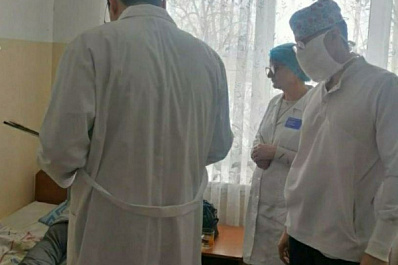 Дмитрий Азаров поручил Армену Беняну держать на личном контроле состояние пострадавших в ДТП с рейсовым автобусом в Нефтегорском районе