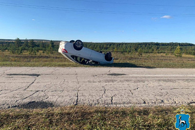 В Самарской области 22 сентября мужчина на "Гранте" вылетел в кювет и перевернулся на крышу