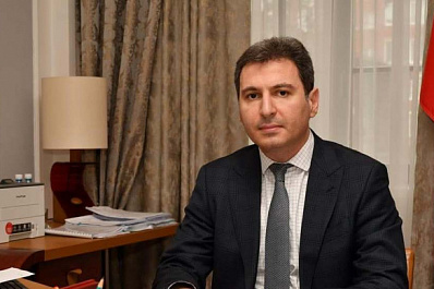 9 месяцев после вакцинации: Армен Бенян рассказал о здоровье первых привившихся от COVID-19