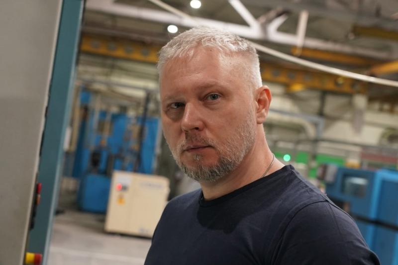 Труд устраивает: ветеран СВО приближает победу на кабельном заводе