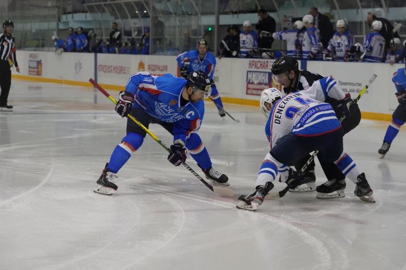 Уральское турне хоккейных команд Самарской области идет с переменным успехом 