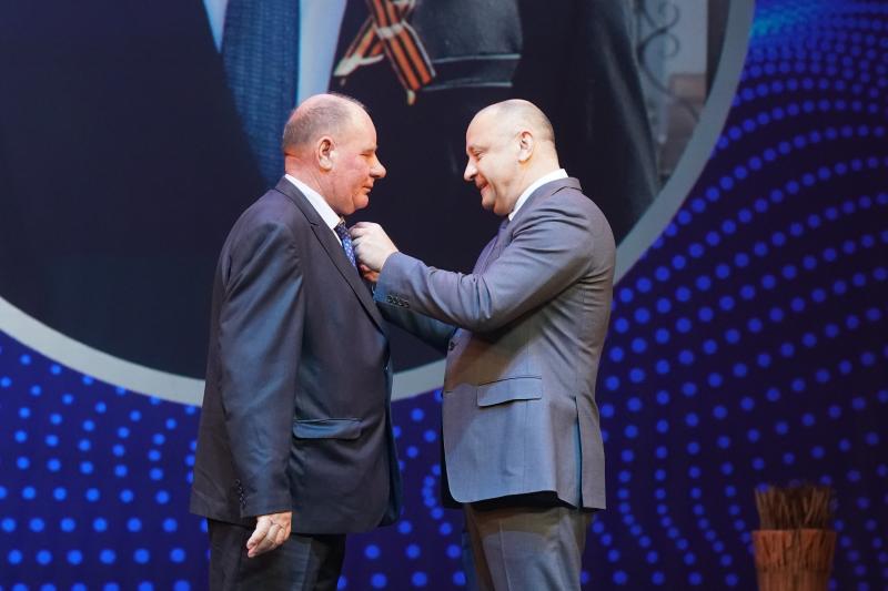 За труд и преданность земле: в Самарской области награждены труженики села