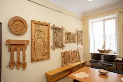 Панно, шкатулки и скульптуры из дерева и лозы покажут на областной выставке в Самаре