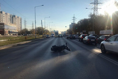 В Самаре на Ново-Садовой LADA сбила мотоциклиста