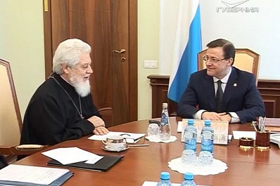 Накануне Пасхи Дмитрий Азаров встретился с митрополитом Самарским и Тольяттинским Сергием