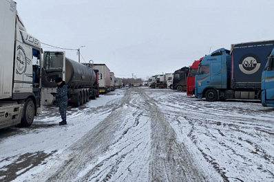 Самарские таможенники задержали два грузовика с контрафактными товарами