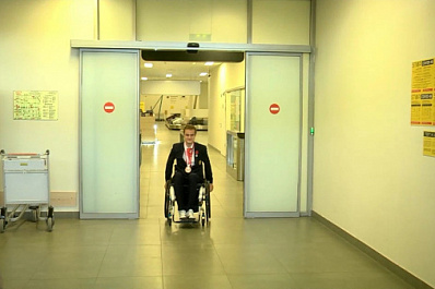 Самарцы встретили в аэропорту призера Паралимпийских игр Вячеслава Ленского