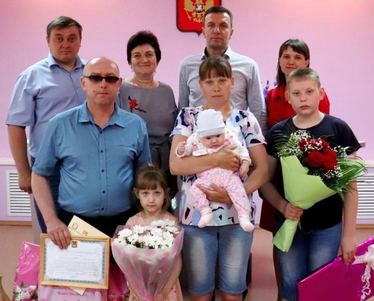 Многодетных семей в Шенталинском районе становится больше 