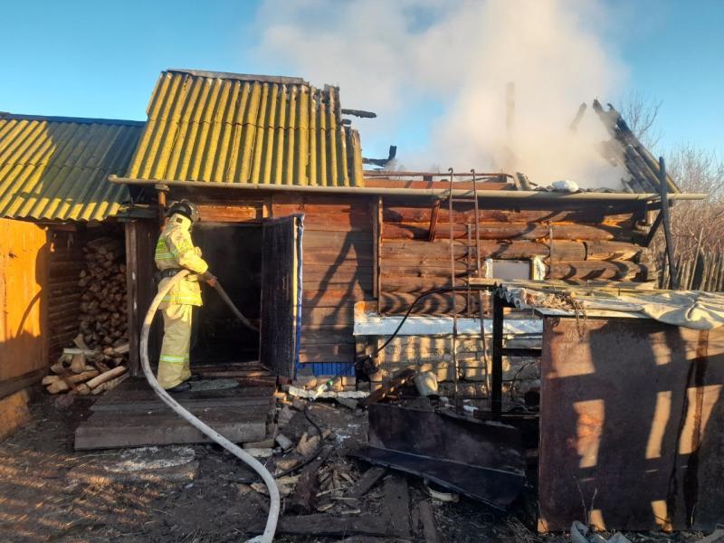 В Алексеевском районе 25 марта загорелась баня