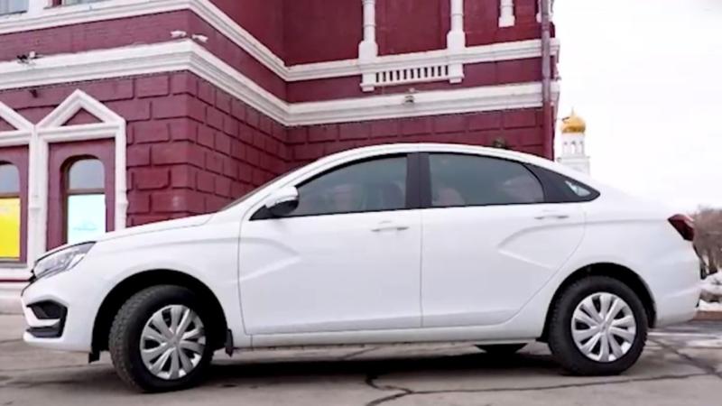 Сегодня в 21:00 в прямом эфире определят победителя пятой LADA Vesta в викторине "За родное - за свое"