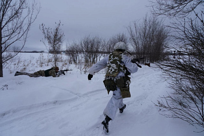 Боец рассказал, как четыре дня полз по болоту в зоне СВО