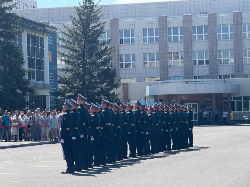 В Тольяттинском госуниверситете состоялся выпуск офицеров-артиллеристов