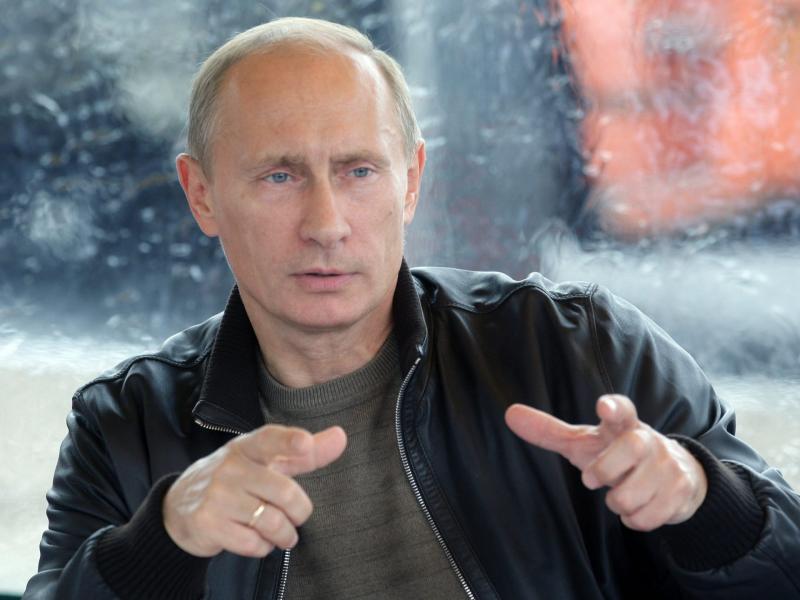 Владимир Путин лично на себе испытает новую вакцину от коронавируса