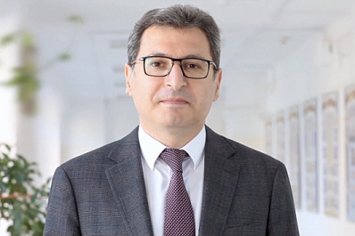 Армен Бенян поздравил медсестер Самарской области с профессиональным праздником