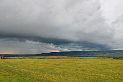 Ветер усиливается: над Самарской областью проходит атмосферный фронт