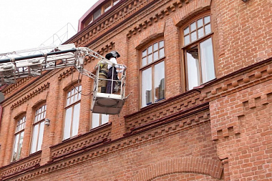 Самарские пожарные присоединились ко всероссийской акции "Окна Победы"