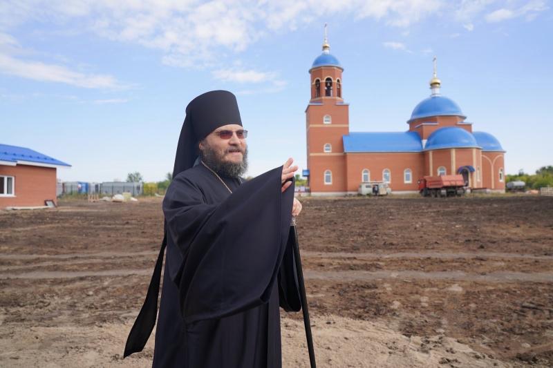 В Самарской области торжественно открыли Покровский Александров-Чагринский монастырь
