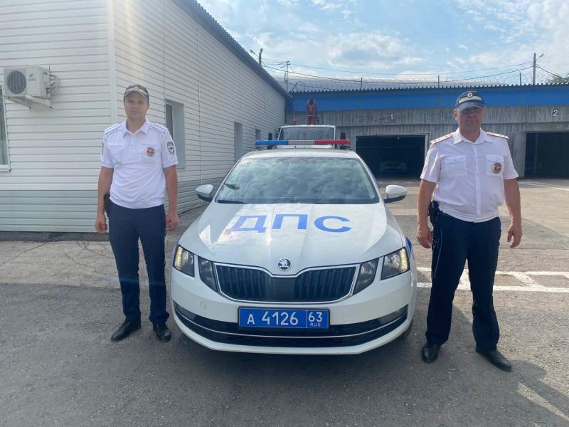 Сотрудники областного ГАИ спасли истекающего кровью мужчину