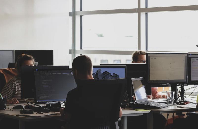 Психотерапевт назвала пять лайфхаков, как морально пережить рабочую новогоднюю ночь