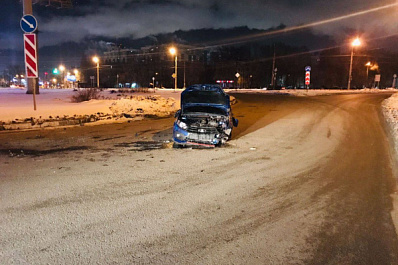 В Самаре на Авроре опрокинулась "Гранта"