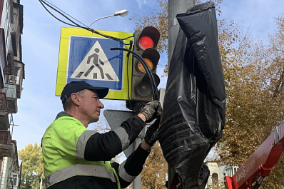 В Самаре на пересечении улиц Краснодонской и Физкультурной 12 октября установили новые светофоры
