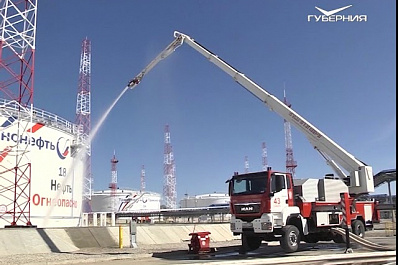 Самарские пожарные учились ликвидировать ЧП на топливном предприятии