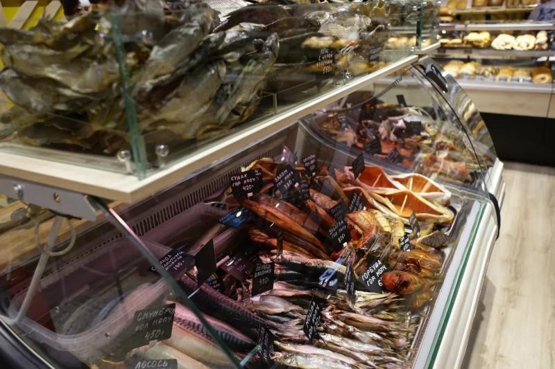 В Самаре поздравили работников торговли и вручили свидетельства обладателям знака "Самарский продукт"