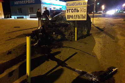 Ночью в Самарской области лоб в лоб столкнулись Нива и Солярис