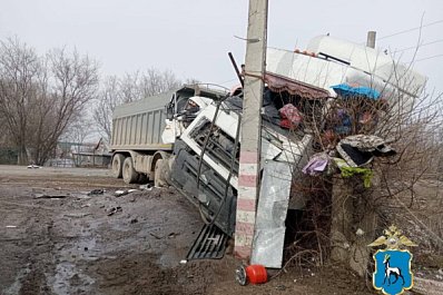 Стали известны подробности смертельного ДТП с участием двух большегрузов в Самарской области