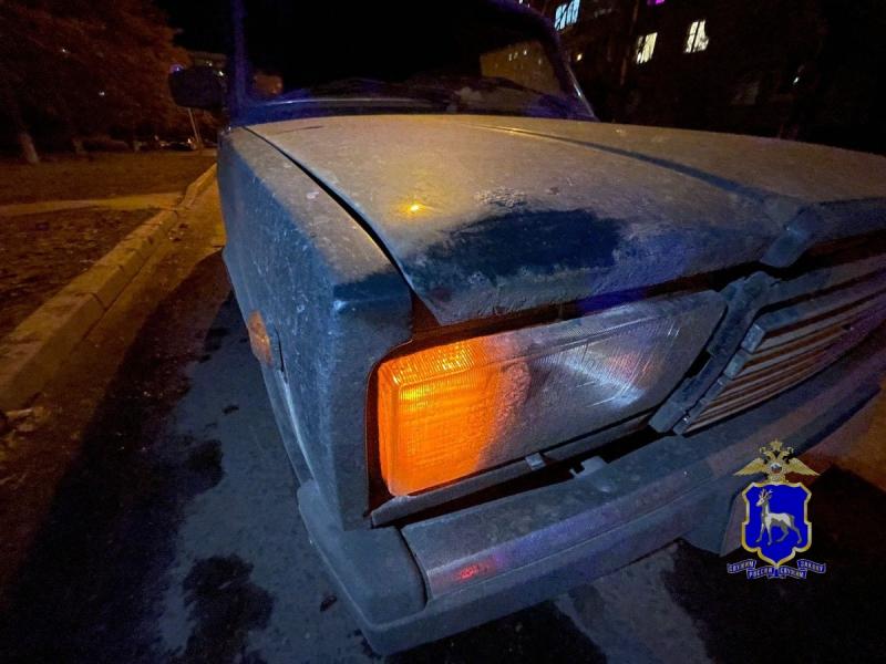 В Самаре водитель легковушки сбил парня, выходящего из трамвая