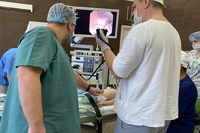 Мастер-класс для врачей: самарские хирурги продолжают осваивать технологию помощи неизлечимым пациентам