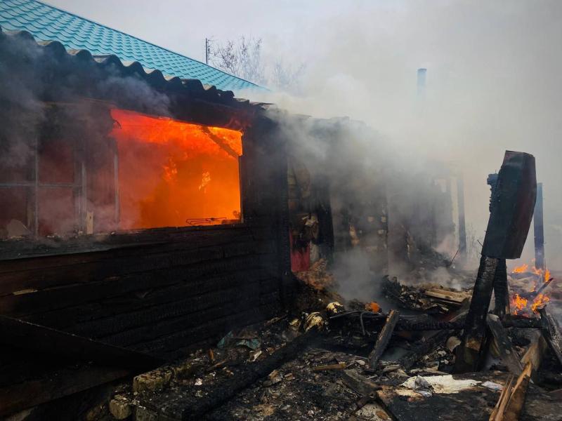 В селе Потуловка вспыхнул дом на 100 "квадратах"