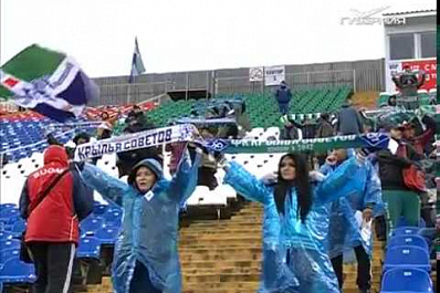 Перед игрой КС - Олимпиец врачи проверили здоровье болельщиков