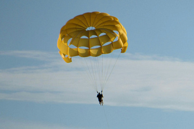 День парашютиста отмечают в России 26 июля