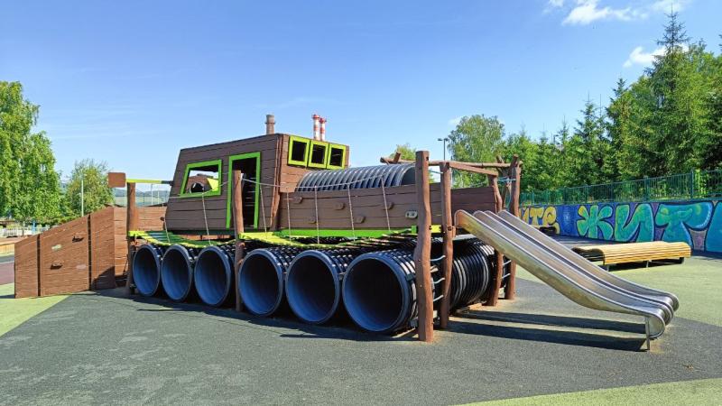 В России проверили более 45 тысяч детских площадок на безопасность