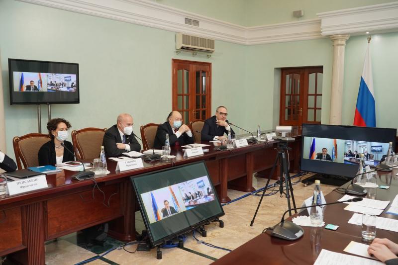 Дмитрий Азаров и Посол Италии в России Джорджо Стараче обсудили расширение гуманитарного и экономического сотрудничества между регионами