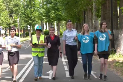 Сотрудники Госавтоинспекции провели рейд с викториной и подарками