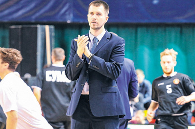 Тренер "Самары" Александр Полинкевич о том, как любовь к игре помогла ему начать тренировать в 19 лет, получить приглашение в штаб сборной и завести подкаст