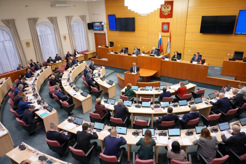 Депутаты утвердили предложенные губернатором законы о налоговых льготах и компенсации за ЖКХ
