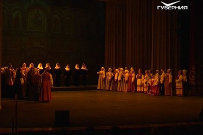 Большая сцена для исполнителей из глубинки