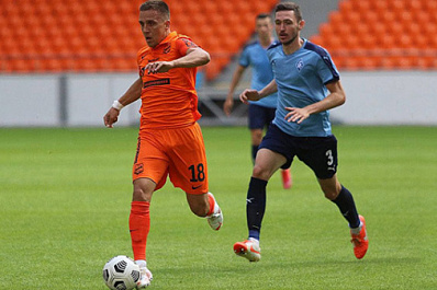 Самарские "Крылья Советов" проиграли "Уралу" в товарищеском матче